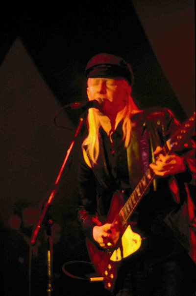 Photo of Johnny Winter, Jon Paris, Bobby Torello at Lorely Festival 1980 